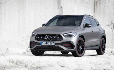 2021 Mercedes-Benz GLA Edition1 AMG Line (Color: Mountain Grey MAGNO) Front Three-Quarter Wallpapers 450x275 (73)