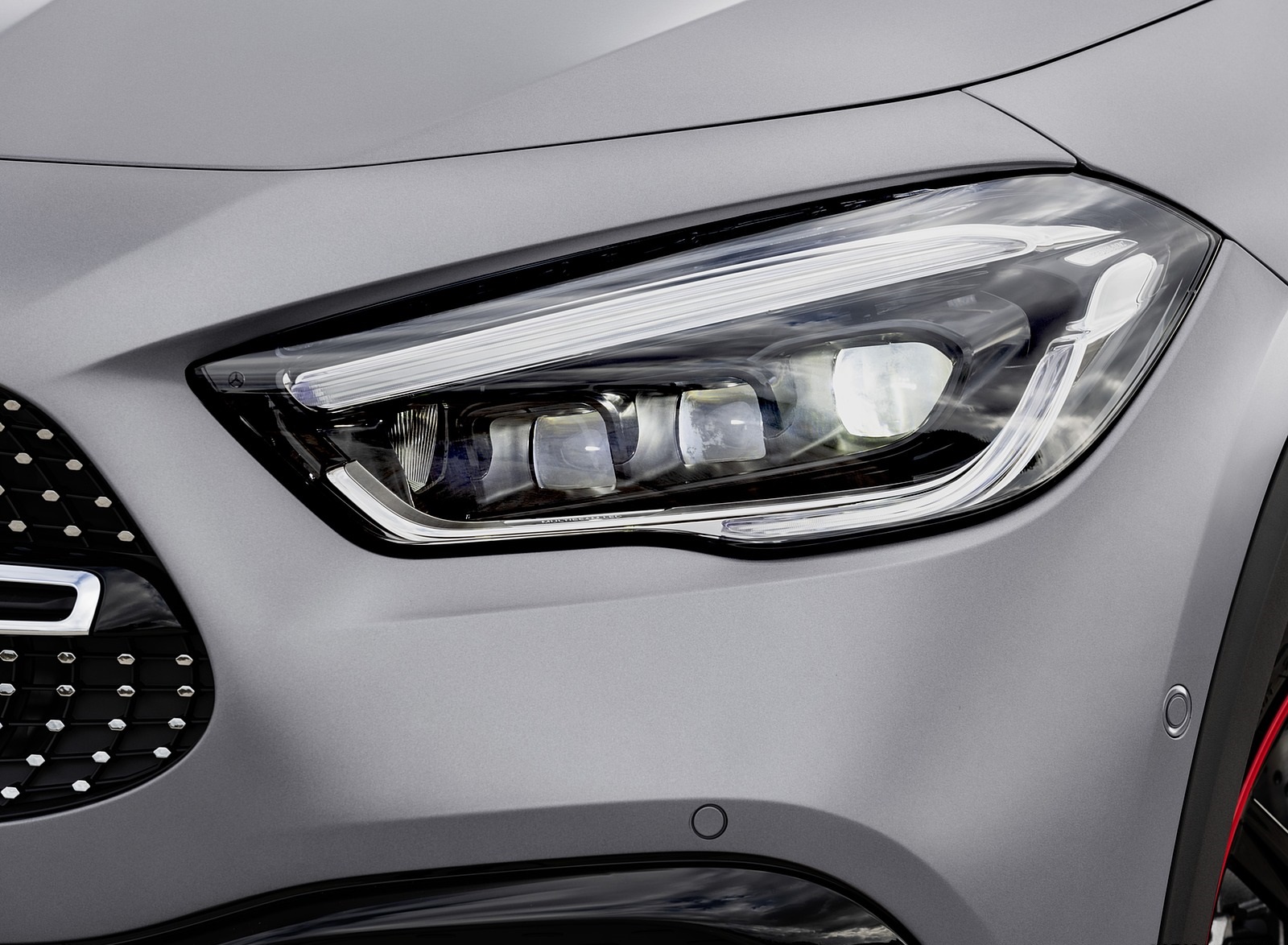 2021 Mercedes-Benz GLA Edition1 AMG Line (Color: Mountain Grey MAGNO) Headlight Wallpapers #83 of 115