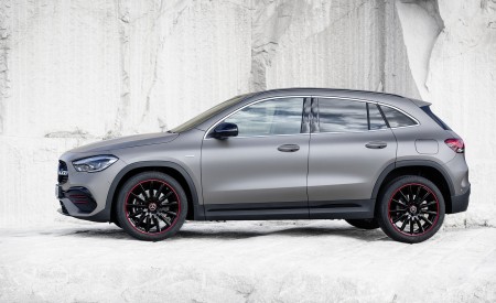 2021 Mercedes-Benz GLA Edition1 AMG Line (Color: Mountain Grey MAGNO) Side Wallpapers 450x275 (80)
