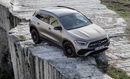 2021 Mercedes-Benz GLA Edition1 AMG Line (Color: Mountain Grey MAGNO) Top Wallpapers 450x275 (81)
