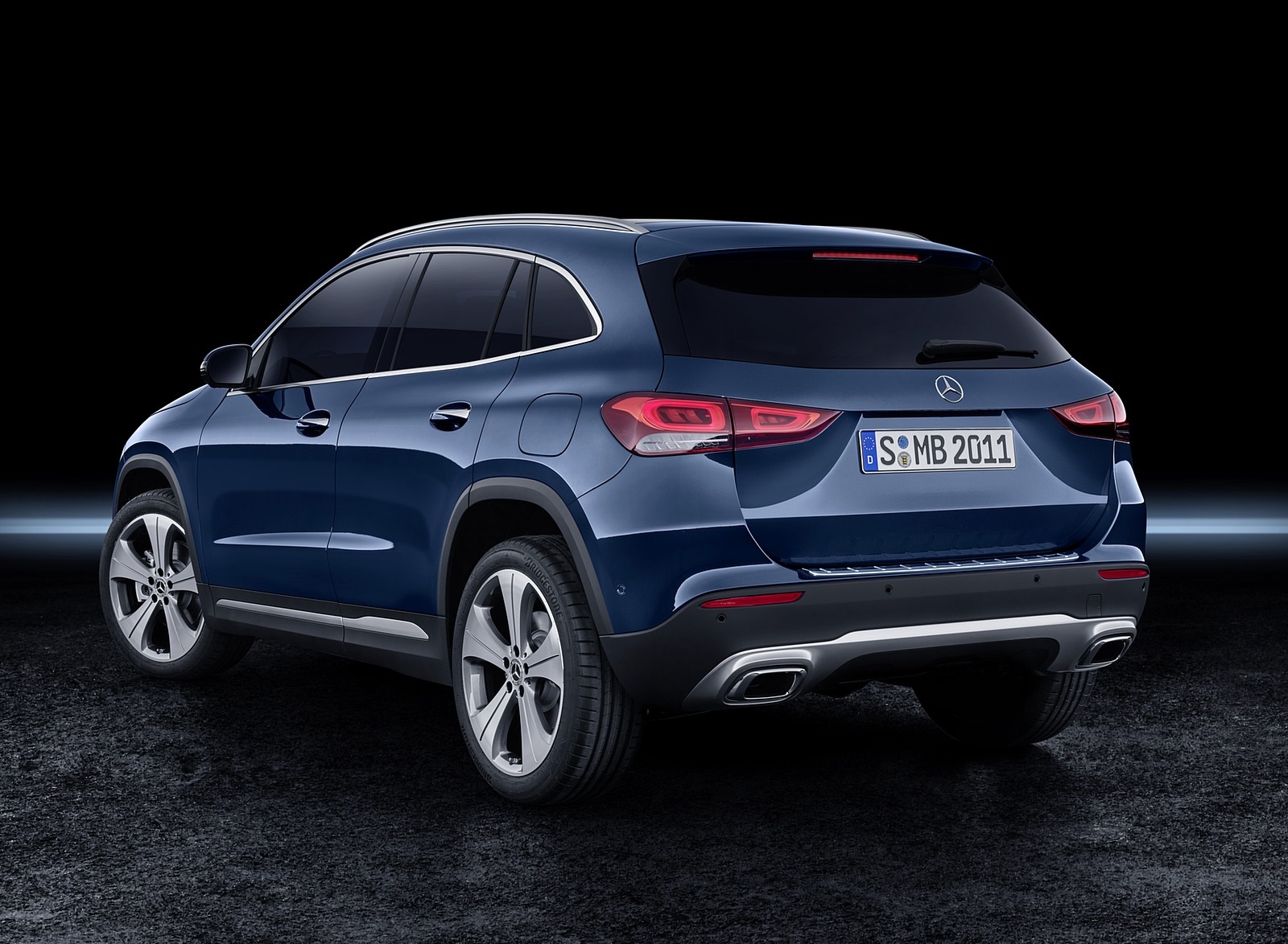 2021 Mercedes-Benz GLA Edition1 Progressive Line (Color: Galaxy Blue) Rear Three-Quarter Wallpapers #95 of 115