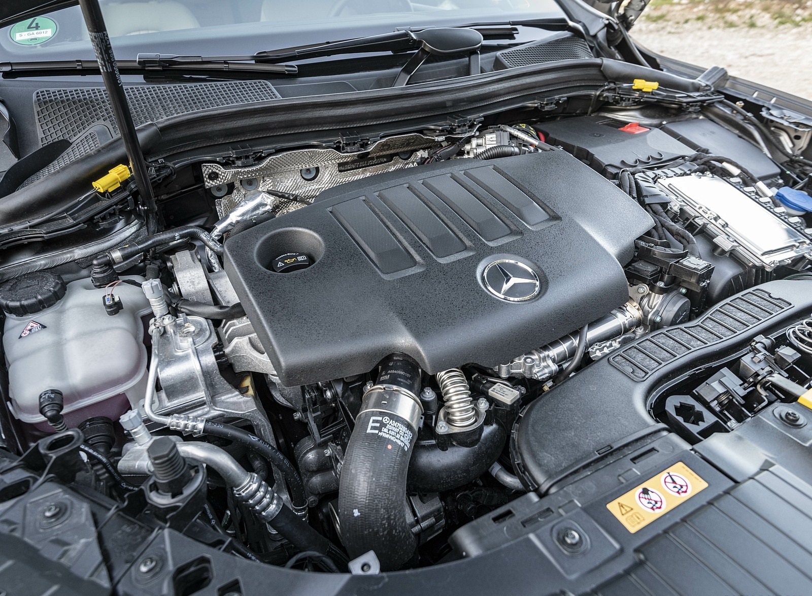 2021 Mercedes-Benz GLA Engine Wallpapers #47 of 115