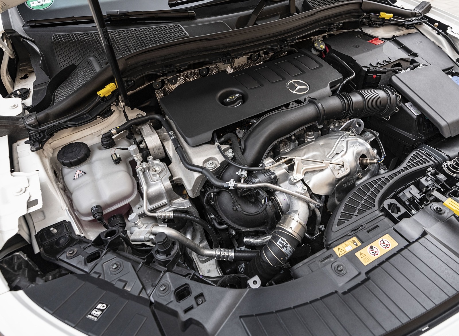 2021 Mercedes-Benz GLA Engine Wallpapers #16 of 115