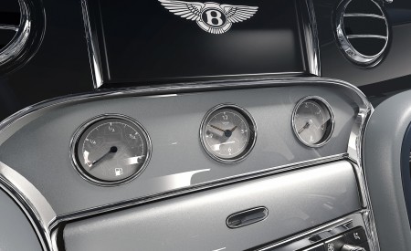 2020 Bentley Mulsanne 6.75 Edition by Mulliner Central Console Wallpapers 450x275 (13)