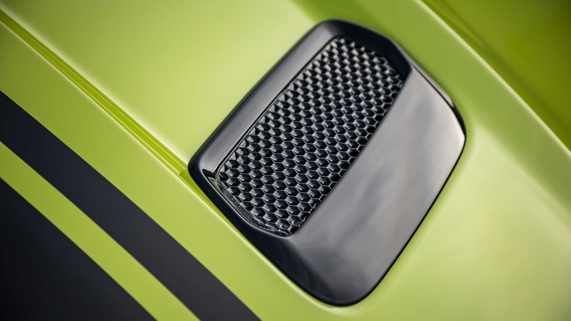 2020 Ford Mustang R-Spec (Color: Grabber Lime) Detail Wallpapers #35 of 38