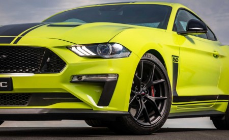 2020 Ford Mustang R-Spec (Color: Grabber Lime) Detail Wallpapers 450x275 (32)