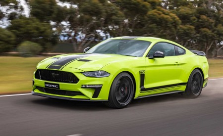 2020 Ford Mustang R-Spec (Color: Grabber Lime) Front Three-Quarter Wallpapers 450x275 (14)