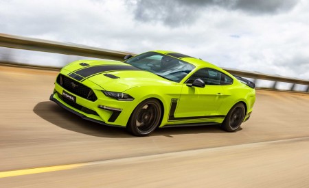 2020 Ford Mustang R-Spec (Color: Grabber Lime) Front Three-Quarter Wallpapers 450x275 (2)