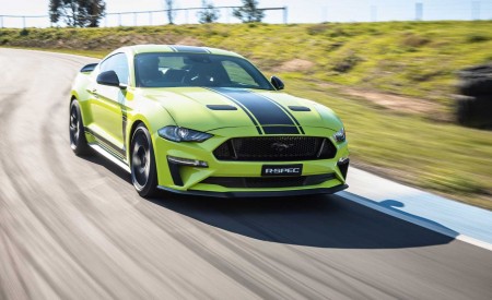 2020 Ford Mustang R-Spec (Color: Grabber Lime) Front Three-Quarter Wallpapers 450x275 (6)