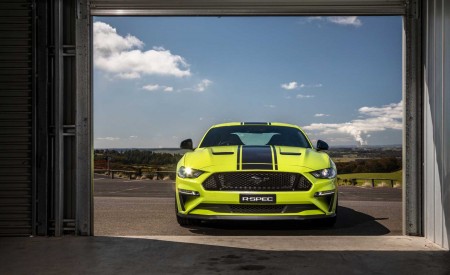 2020 Ford Mustang R-Spec (Color: Grabber Lime) Front Wallpapers 450x275 (29)