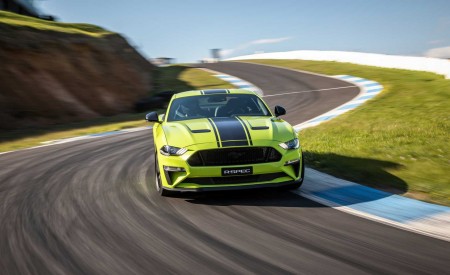 2020 Ford Mustang R-Spec (Color: Grabber Lime) Front Wallpapers 450x275 (16)