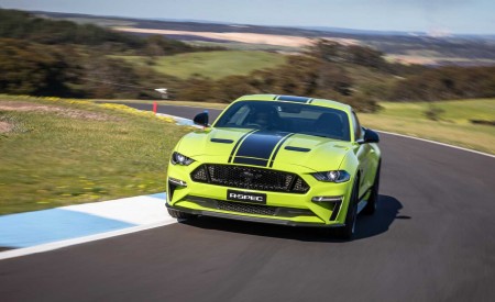 2020 Ford Mustang R-Spec (Color: Grabber Lime) Front Wallpapers 450x275 (17)