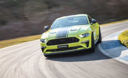2020 Ford Mustang R-Spec (Color: Grabber Lime) Front Wallpapers 450x275 (8)