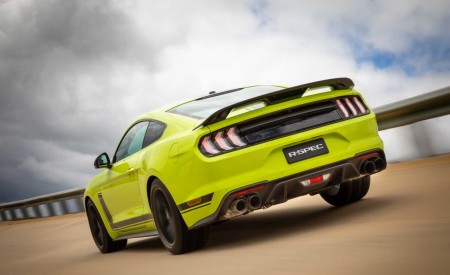 2020 Ford Mustang R-Spec (Color: Grabber Lime) Rear Three-Quarter Wallpapers 450x275 (11)