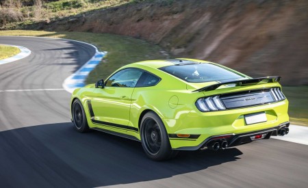 2020 Ford Mustang R-Spec (Color: Grabber Lime) Rear Three-Quarter Wallpapers 450x275 (20)