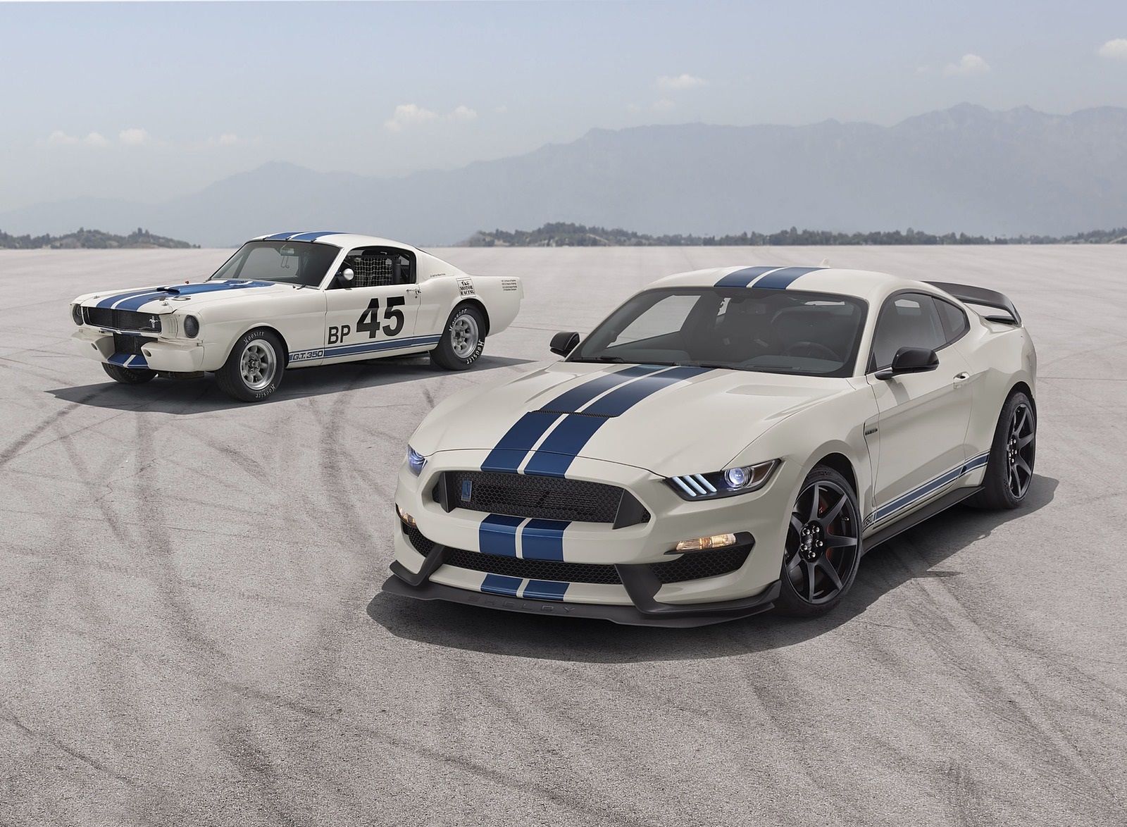 2020 Ford Mustang Shelby GT350 Heritage Edition Package Front Three-Quarter Wallpapers #7 of 9