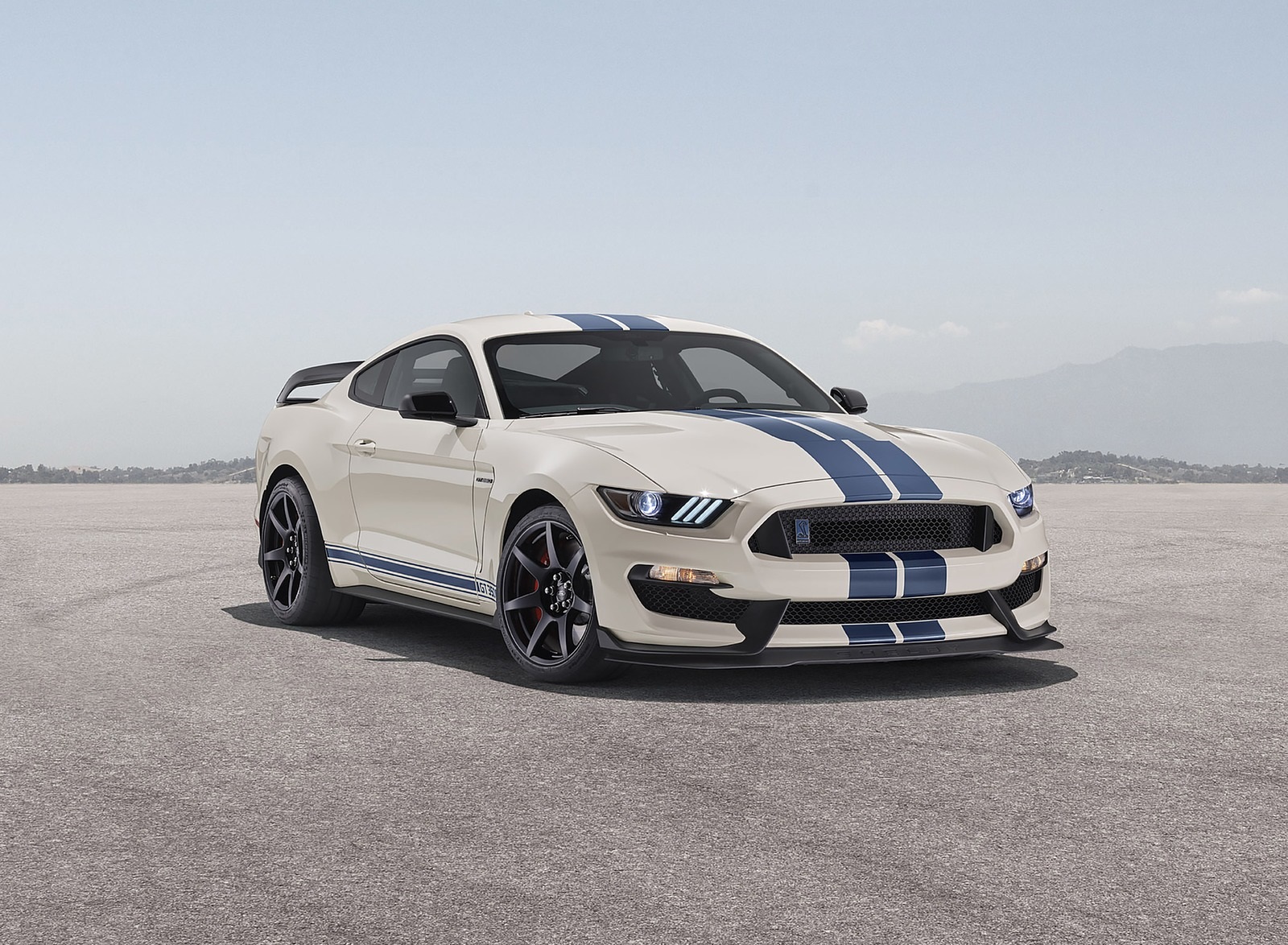 2020 Ford Mustang Shelby GT350 Heritage Edition Package Front Three-Quarter Wallpapers #2 of 9