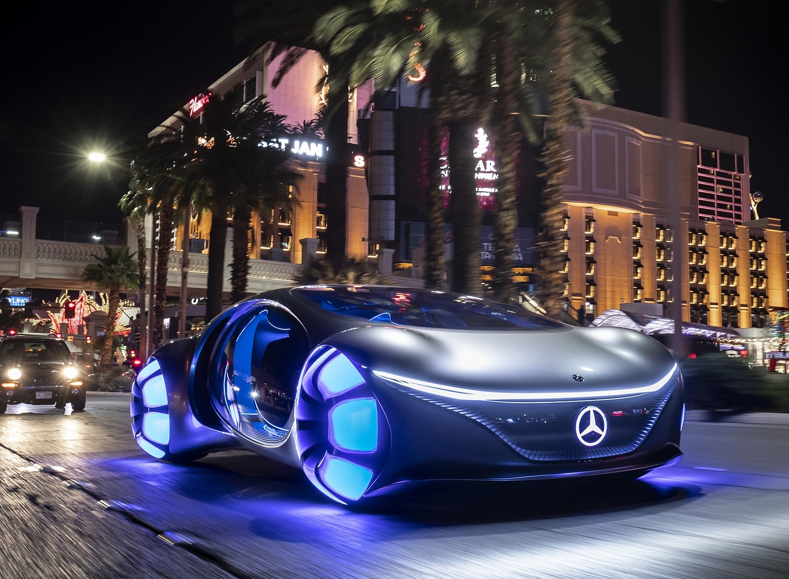 2020 Mercedes-Benz VISION AVTR Concept in Las Vegas Front Three-Quarter Wallpapers (2)