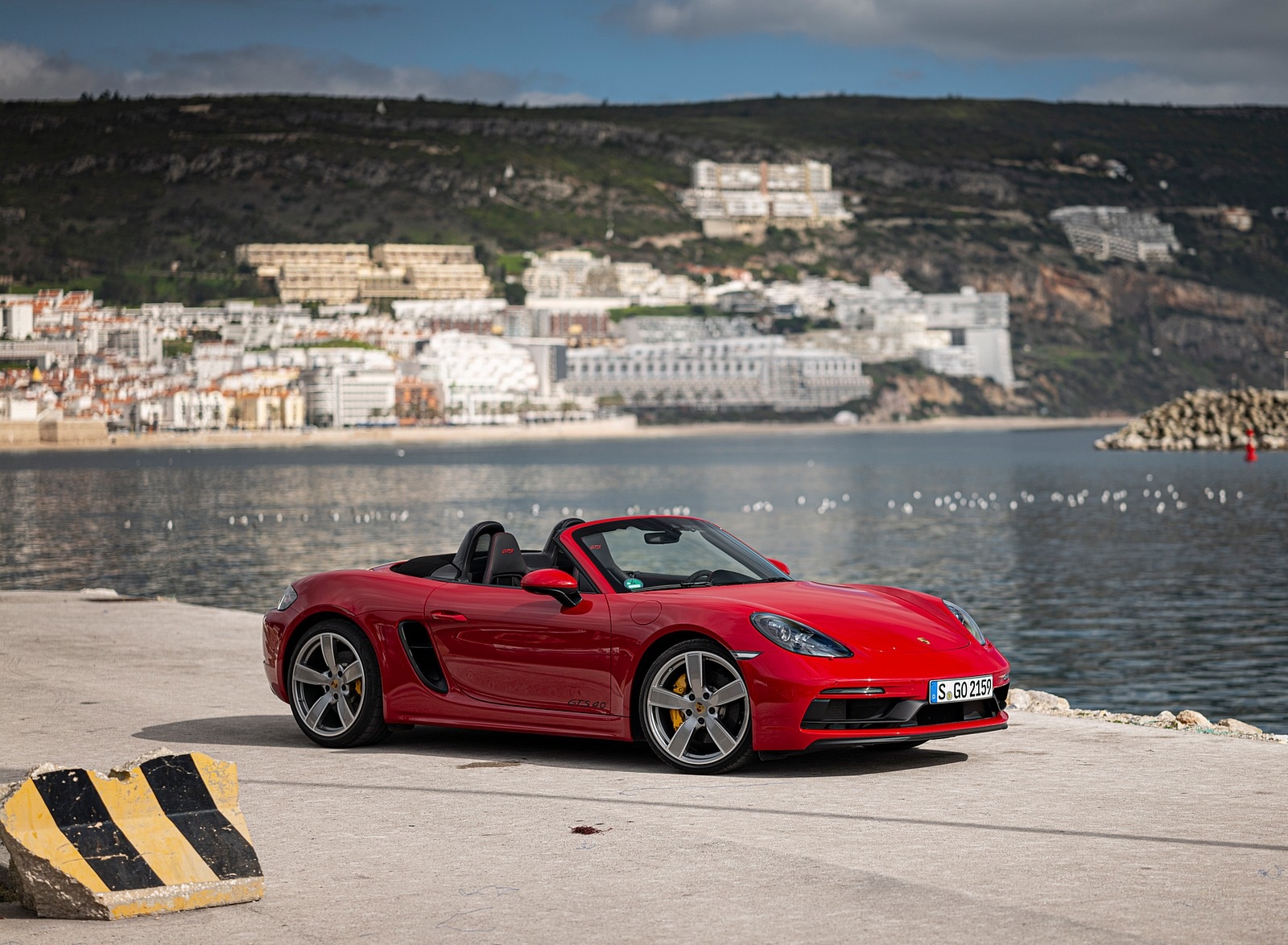 2020 Porsche 718 Boxster GTS 4.0 (Color: Carmine Red) Front Three-Quarter Wallpapers #85 of 191