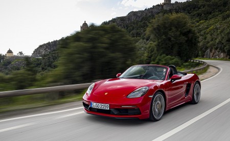 2020 Porsche 718 Boxster GTS 4.0 (Color: Carmine Red) Front Three-Quarter Wallpapers 450x275 (78)