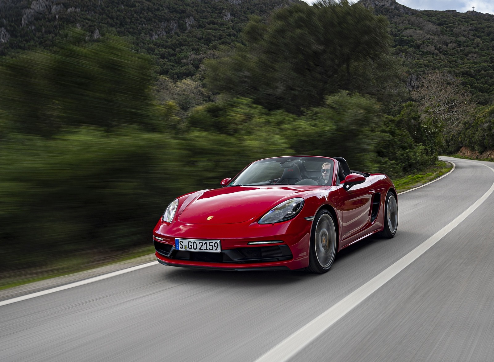 2020 Porsche 718 Boxster GTS 4.0 (Color: Carmine Red) Front Three-Quarter Wallpapers #66 of 191