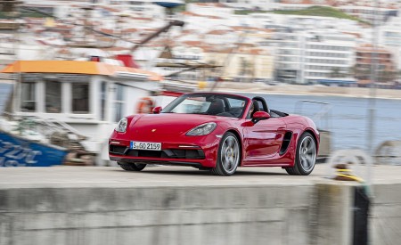 2020 Porsche 718 Boxster GTS 4.0 (Color: Carmine Red) Front Three-Quarter Wallpapers 450x275 (81)