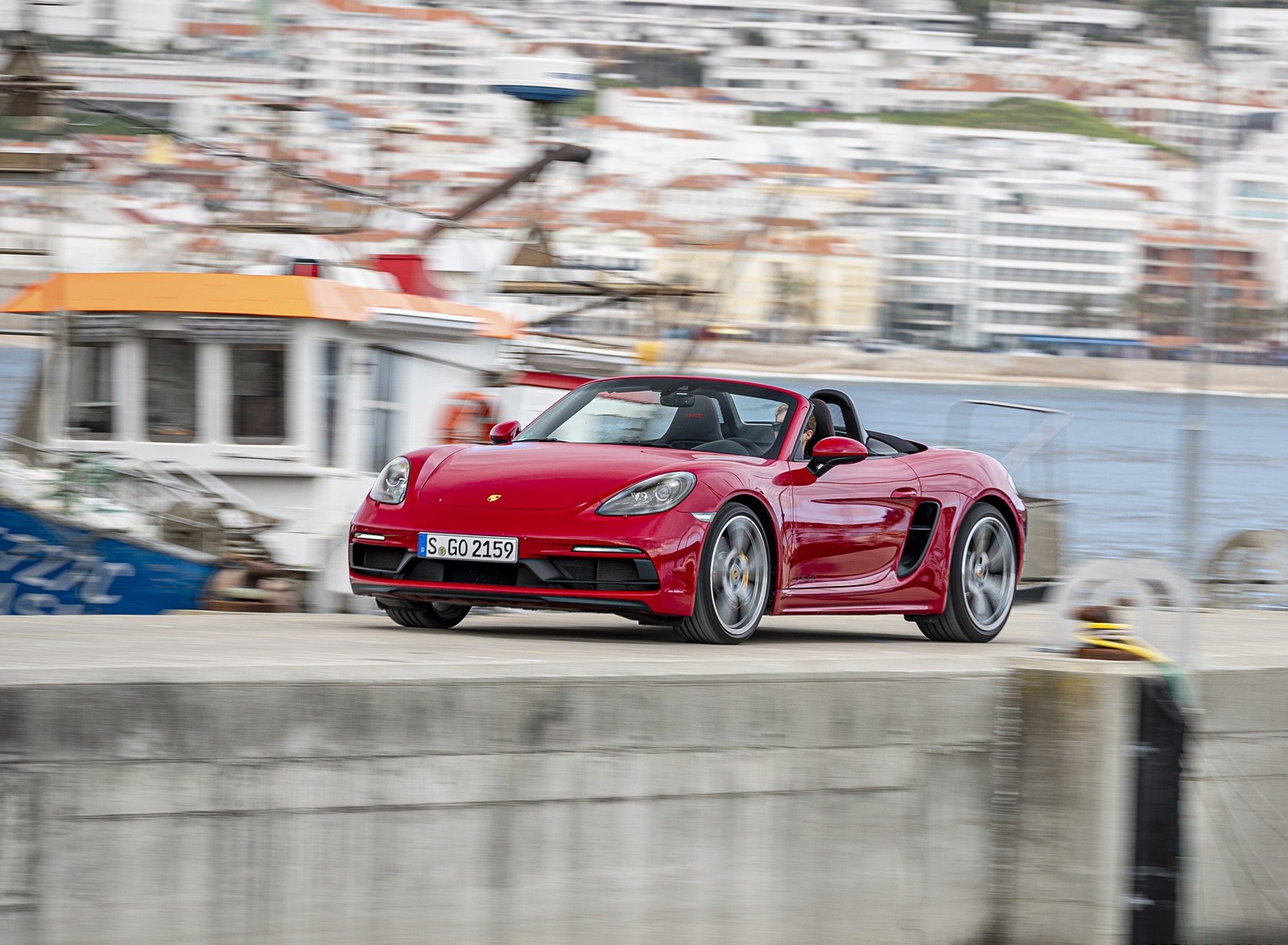 2020 Porsche 718 Boxster GTS 4.0 (Color: Carmine Red) Front Three-Quarter Wallpapers #81 of 191