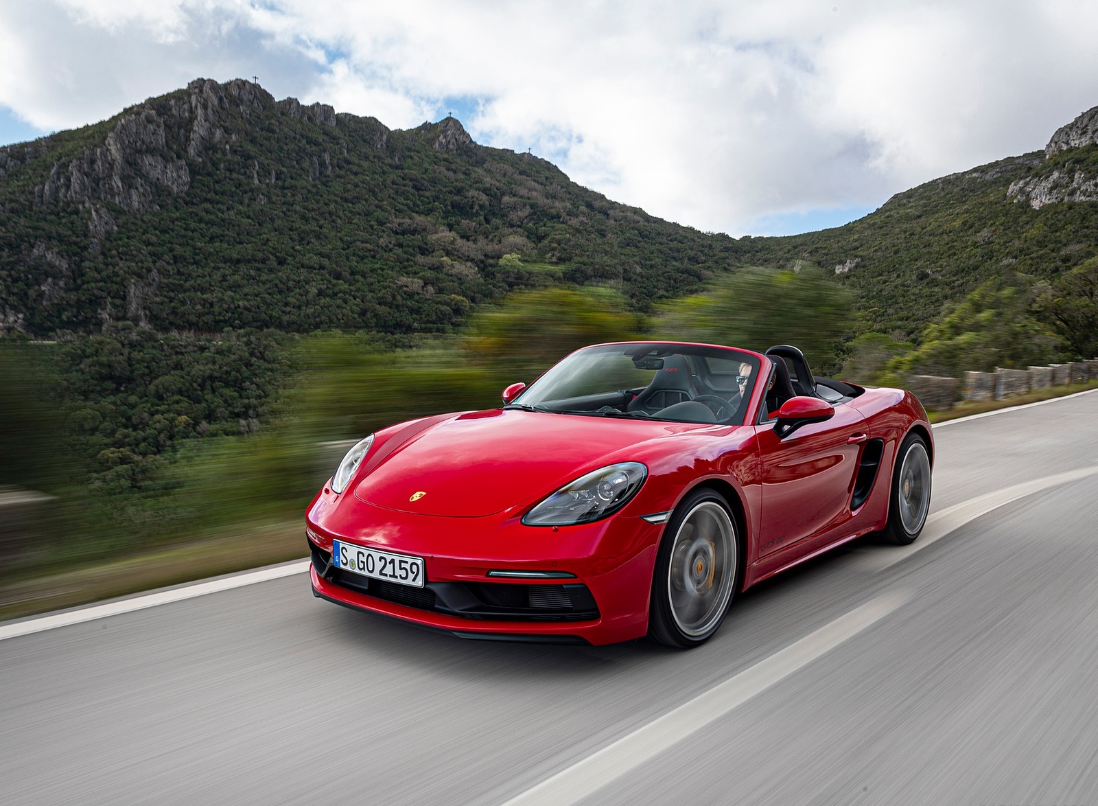 2020 Porsche 718 Boxster GTS 4.0 (Color: Carmine Red) Front Three-Quarter Wallpapers #82 of 191