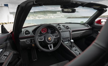 2020 Porsche 718 Boxster GTS 4.0 (Color: Carmine Red) Interior Wallpapers 450x275 (120)