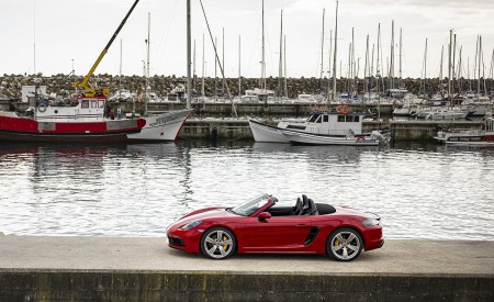 2020 Porsche 718 Boxster GTS 4.0 (Color: Carmine Red) Side Wallpapers 450x275 (94)