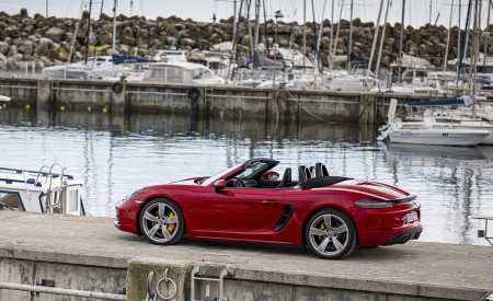 2020 Porsche 718 Boxster GTS 4.0 (Color: Carmine Red) Side Wallpapers 450x275 (96)
