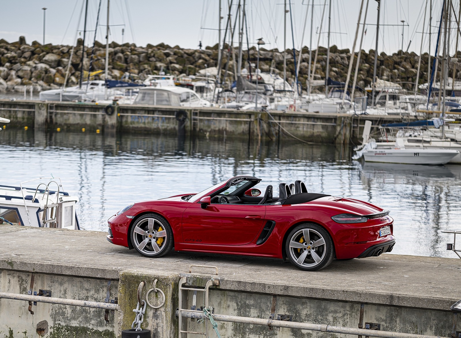 2020 Porsche 718 Boxster GTS 4.0 (Color: Carmine Red) Side Wallpapers #96 of 191