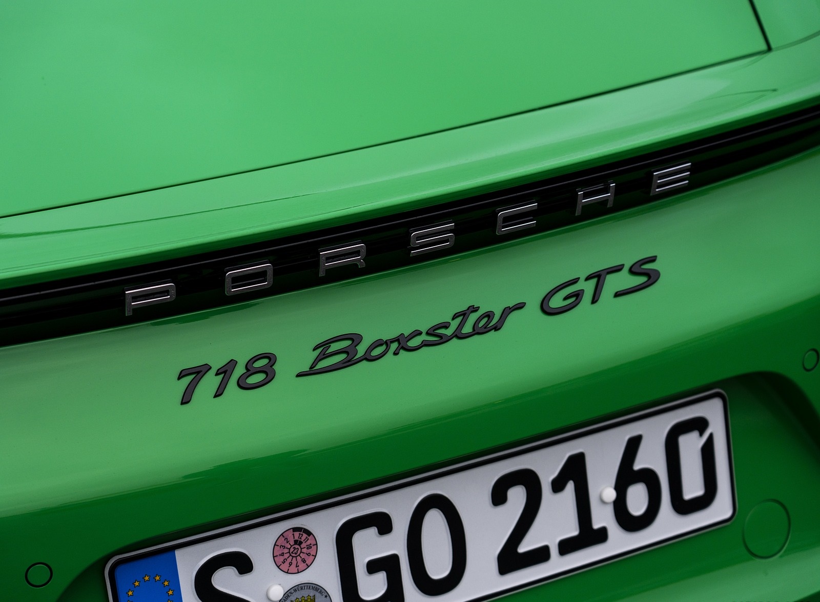 2020 Porsche 718 Boxster GTS 4.0 (Color: Phyton Green) Badge Wallpapers #43 of 191