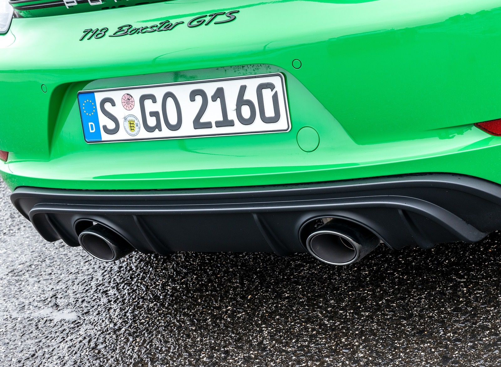 2020 Porsche 718 Boxster GTS 4.0 (Color: Phyton Green) Exhaust Wallpapers #37 of 191