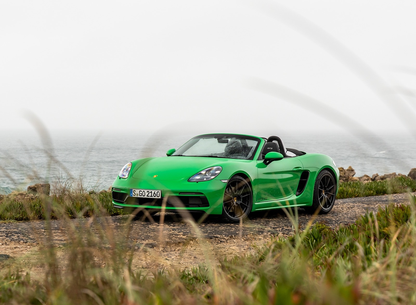 2020 Porsche 718 Boxster GTS 4.0 (Color: Phyton Green) Front Three-Quarter Wallpapers #21 of 191