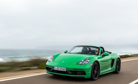 2020 Porsche 718 Boxster GTS 4.0 (Color: Phyton Green) Front Wallpapers 450x275 (7)