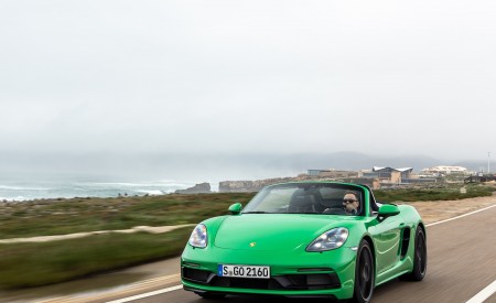 2020 Porsche 718 Boxster GTS 4.0 (Color: Phyton Green) Front Wallpapers 450x275 (8)