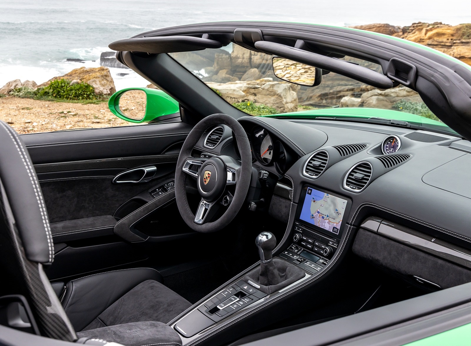 2020 Porsche 718 Boxster GTS 4.0 (Color: Phyton Green) Interior Wallpapers #58 of 191