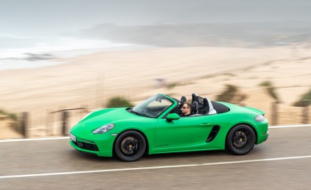 2020 Porsche 718 Boxster GTS 4.0 (Color: Phyton Green) Side Wallpapers 450x275 (15)