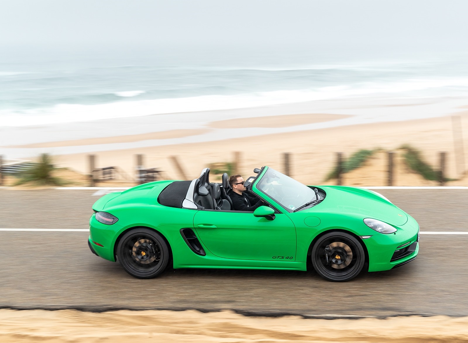 2020 Porsche 718 Boxster GTS 4.0 (Color: Phyton Green) Side Wallpapers #18 of 191