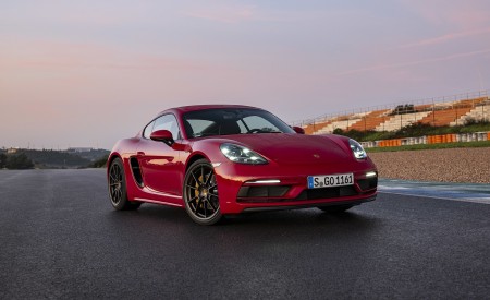 2020 Porsche 718 Cayman GTS 4.0 (Color: Carmine Red) Front Three-Quarter Wallpapers 450x275 (27)