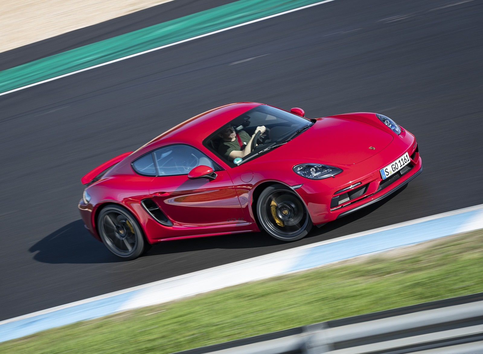 2020 Porsche 718 Cayman GTS 4.0 (Color: Carmine Red) Front Three-Quarter Wallpapers #14 of 192
