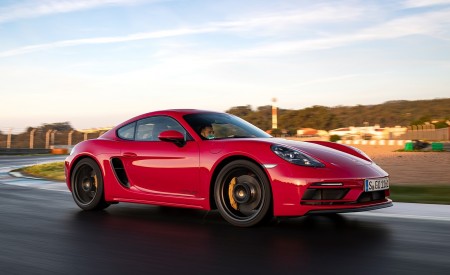 2020 Porsche 718 Cayman GTS 4.0 (Color: Carmine Red) Front Three-Quarter Wallpapers 450x275 (16)