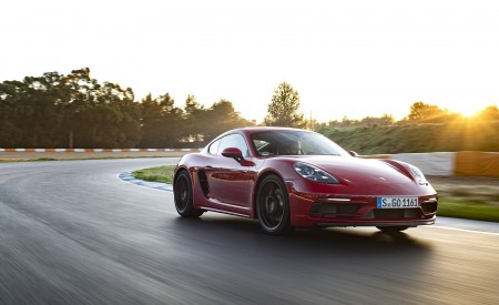 2020 Porsche 718 Cayman GTS 4.0 (Color: Carmine Red) Front Three-Quarter Wallpapers 450x275 (4)