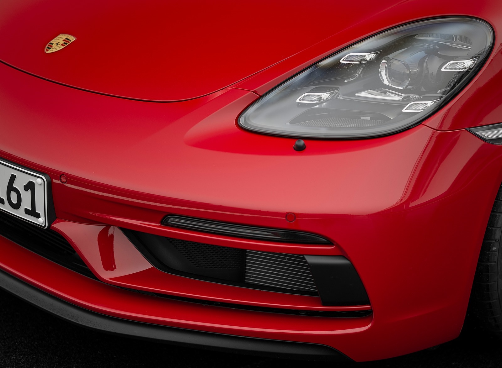 2020 Porsche 718 Cayman GTS 4.0 (Color: Carmine Red) Headlight Wallpapers #45 of 192