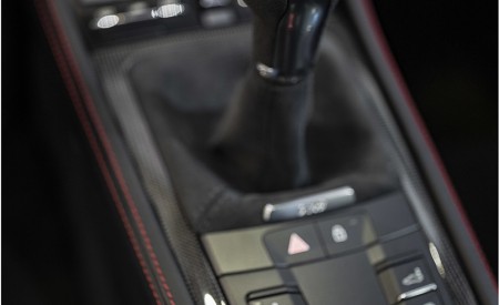 2020 Porsche 718 Cayman GTS 4.0 (Color: Carmine Red) Interior Detail Wallpapers 450x275 (57)