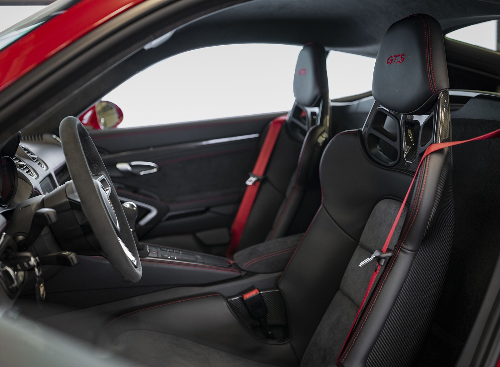 2020 Porsche 718 Cayman GTS 4.0 (Color: Carmine Red) Interior Seats Wallpapers #59 of 192