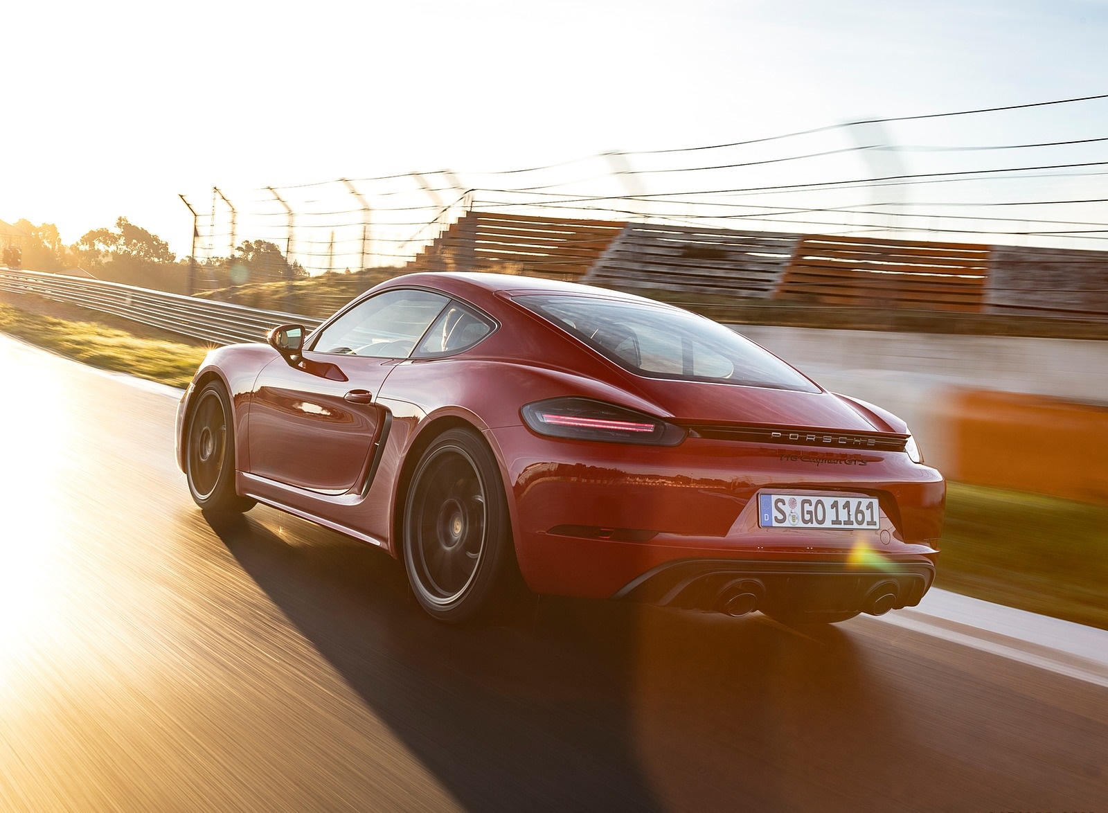 2020 Porsche 718 Cayman GTS 4.0 (Color: Carmine Red) Rear Three-Quarter Wallpapers (7)