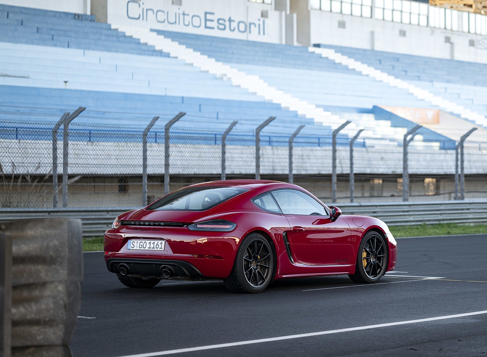 Порше Cayman GTS