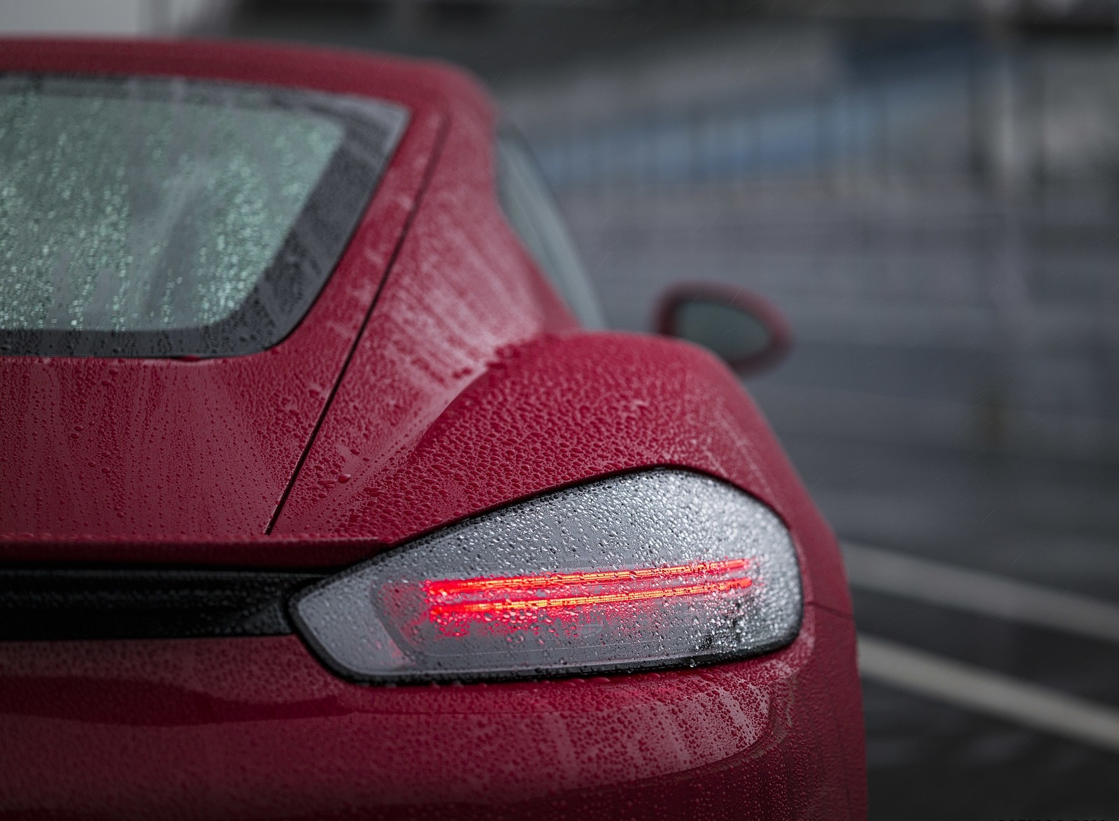 2020 Porsche 718 Cayman GTS 4.0 (Color: Carmine Red) Tail Light Wallpapers #41 of 192